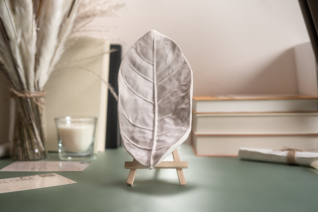 Autumn Leaf Handmade Tray | White Minimalistic Renaissance Style